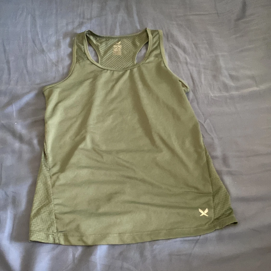 Olivgrön träningstopp från SOC