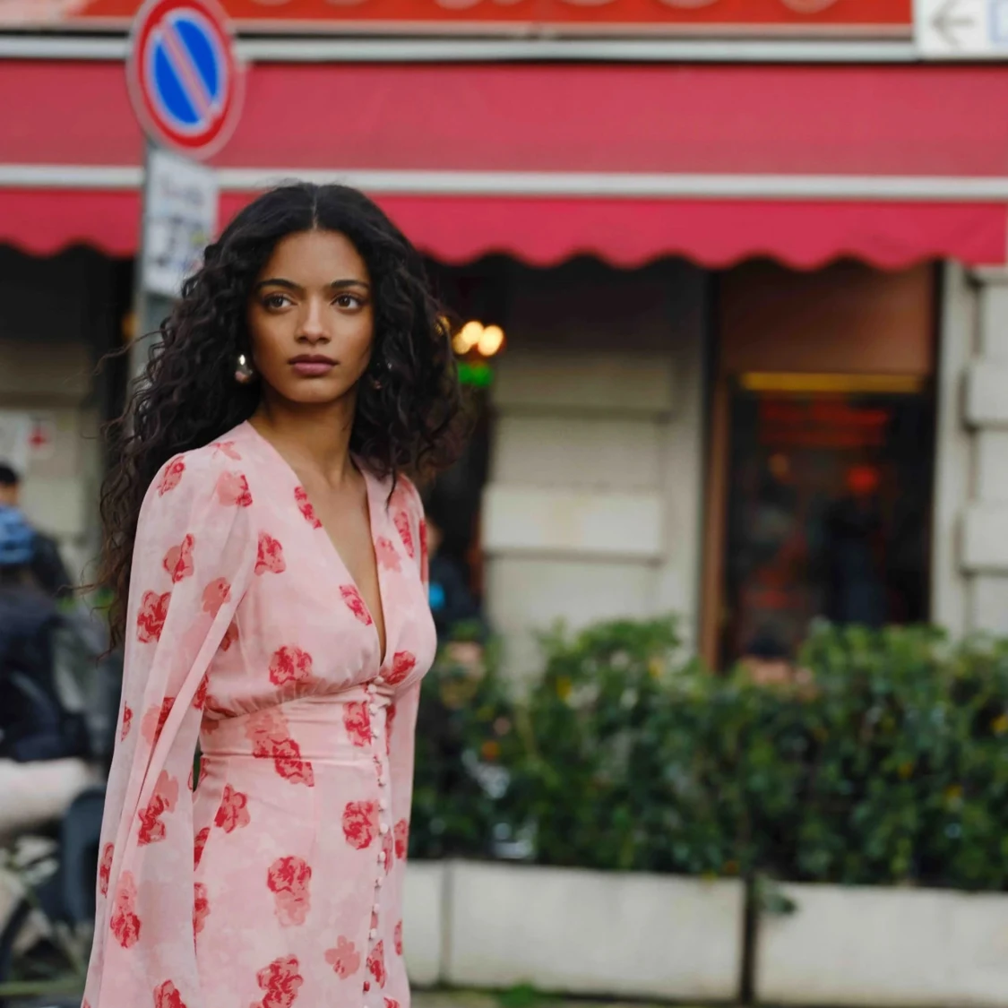 Adoore -Rosa blommig långklänning med v-ringning - 3