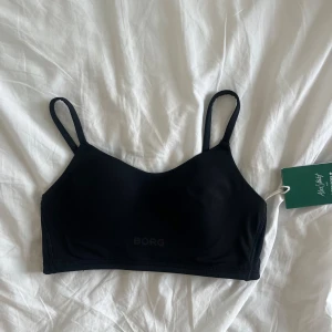 Sport-bh  - Soft bra från Alice Stenlöfs senaste kollektion med Björn Borg. Aldrig använd!