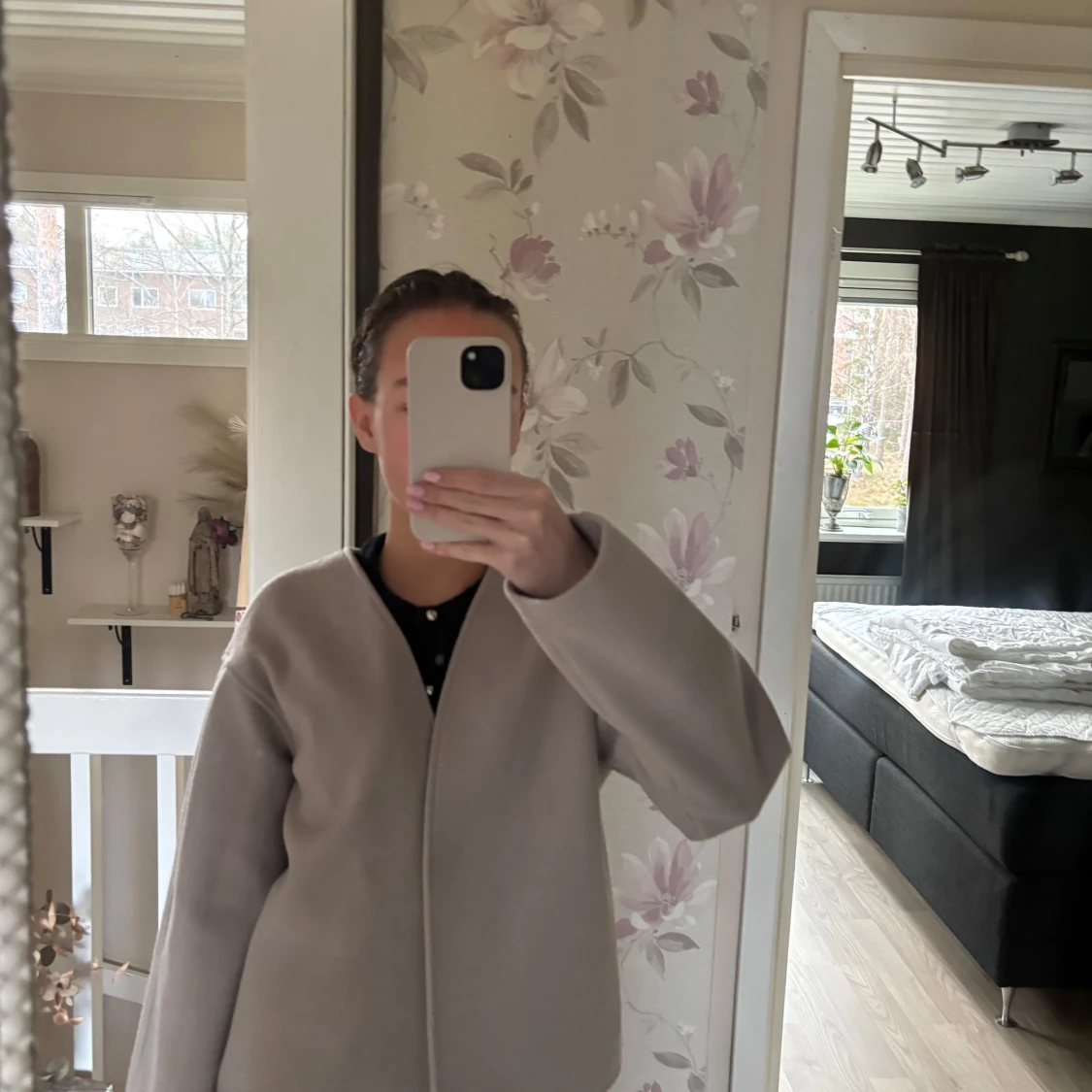 Beige kappa från Kappahl