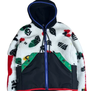 Moncler fleece  - Moncler fleece jacka. Storlek M. Skick fint utöver små slitage inuti. Mer information på Fashionels.com