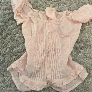 Rosa top - Rosa top med snören bak