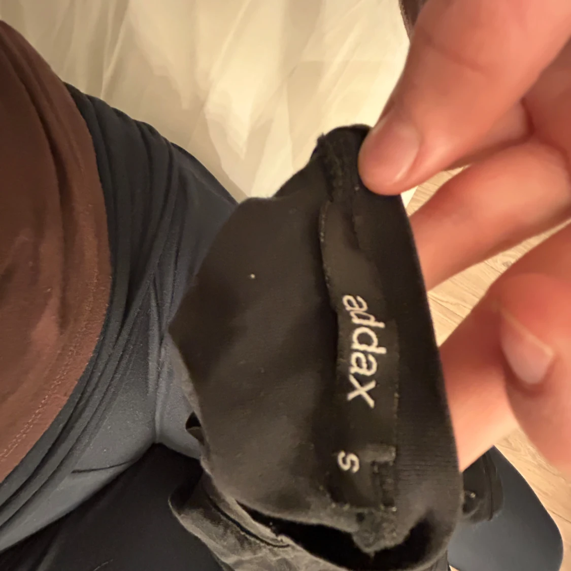 Svart kortärmad topp från Addax - 2