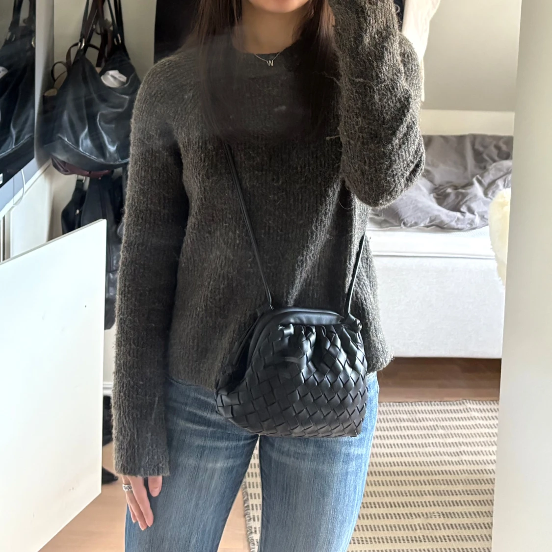 Mörkgrå/grön stickad tröja