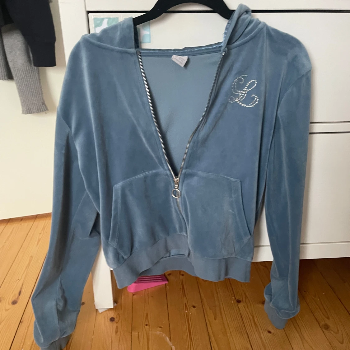 Blå hoodie från Lindex - 1