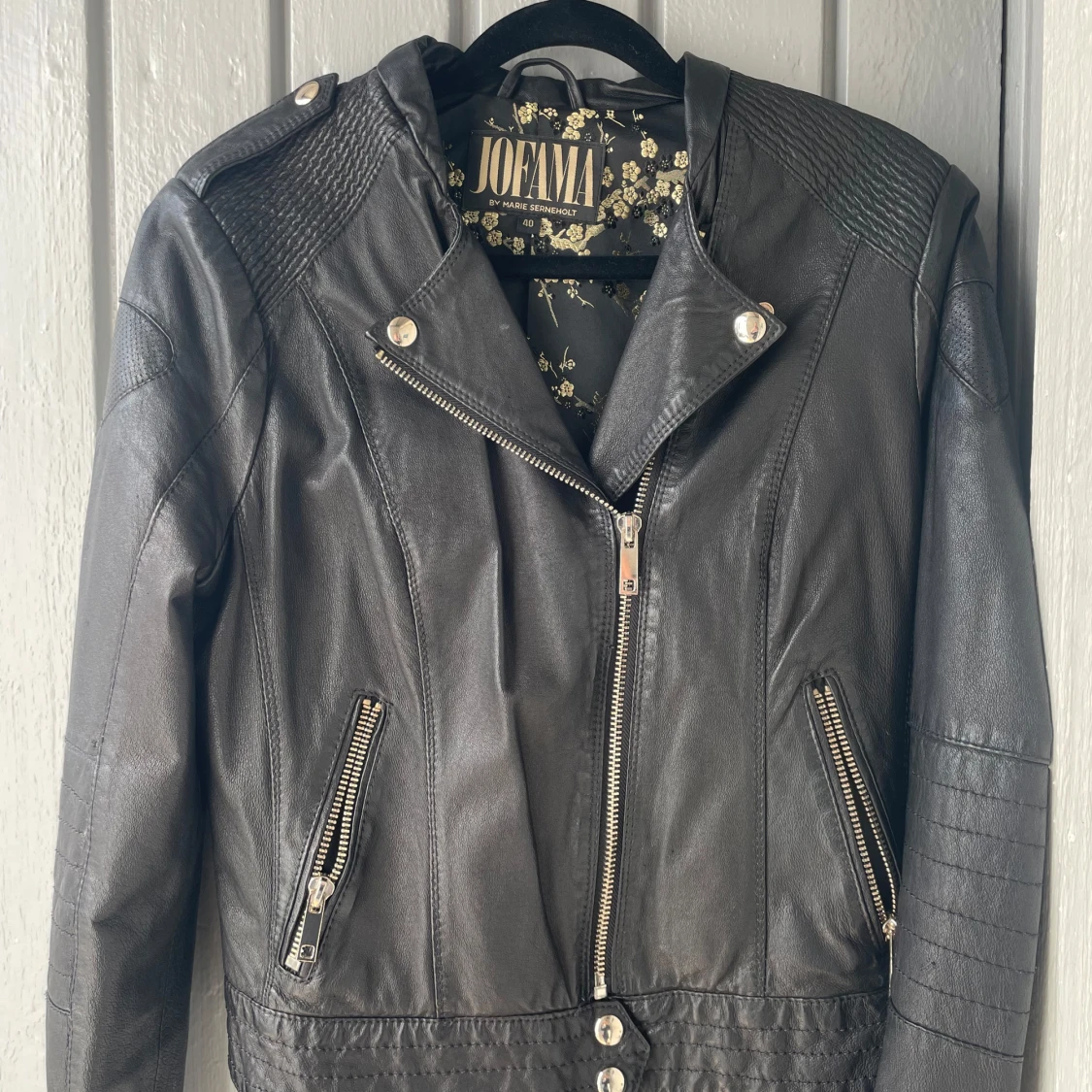 Svart skinnjacka från Jofama
