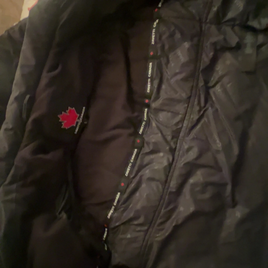 Svart pufferjacka från Zavetti Canada - 3