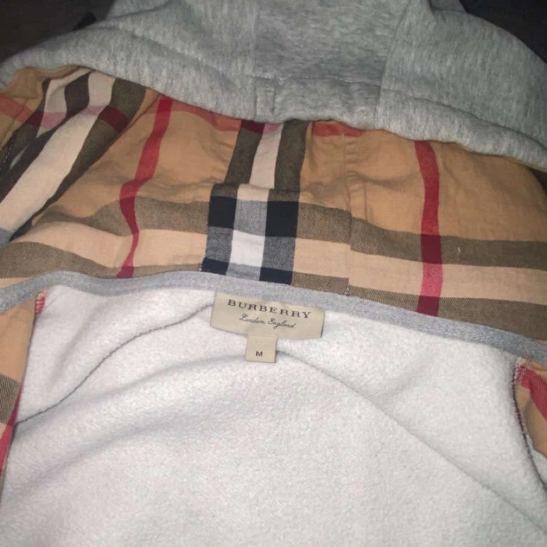 Grå hoodie från Burberry - 2