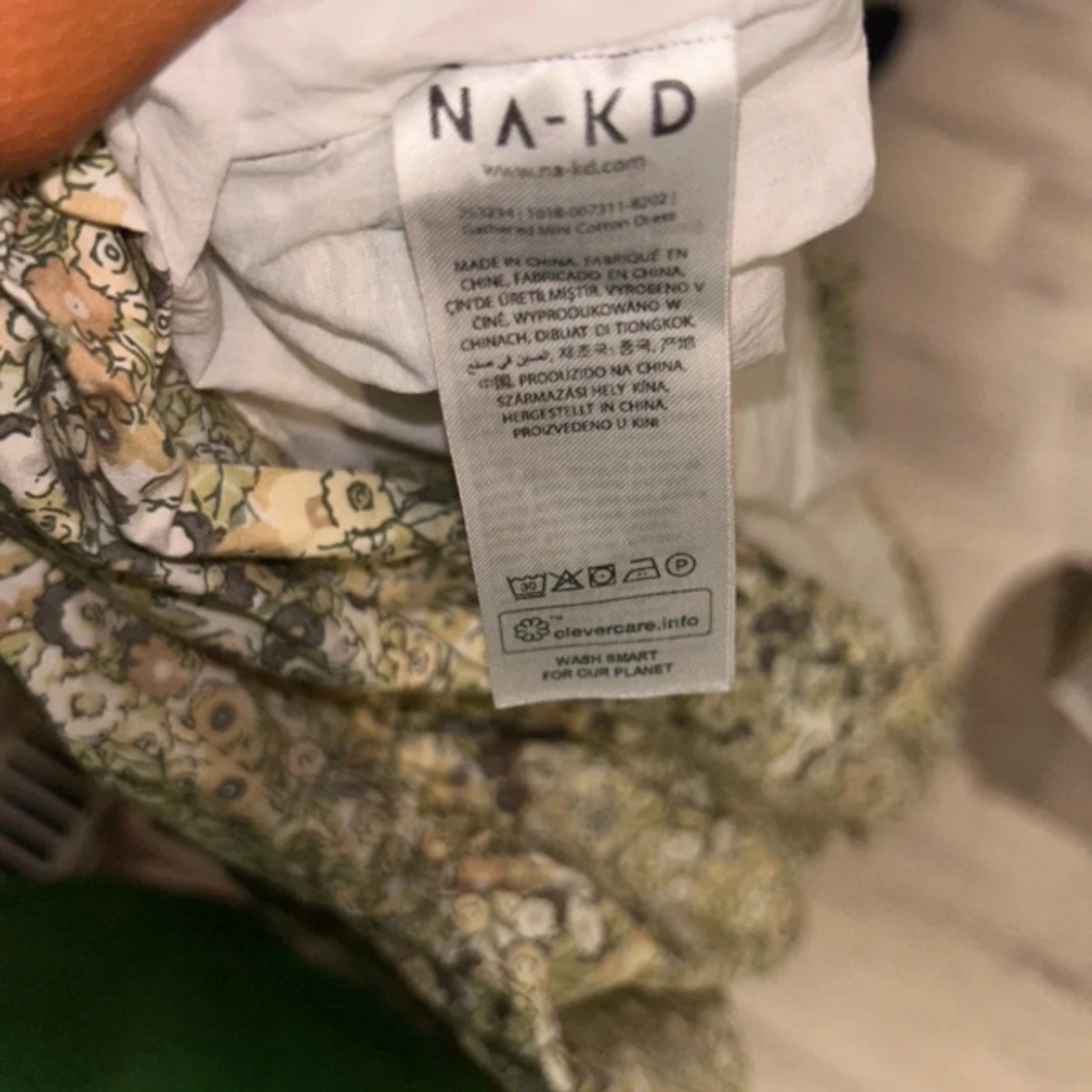 Blommig klänning från NA-KD - 2