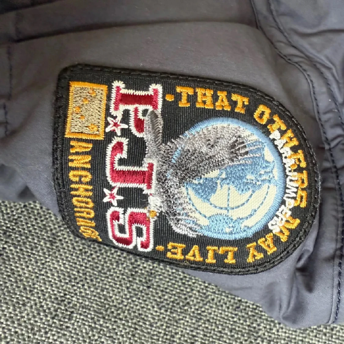 Grå pufferjacka från Parajumpers - 2