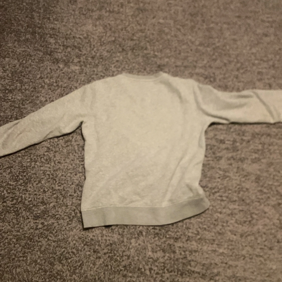 Grå sweatshirt från GANT - 2