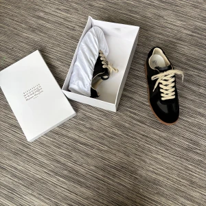 Skor - Köp inte detta är ett byte