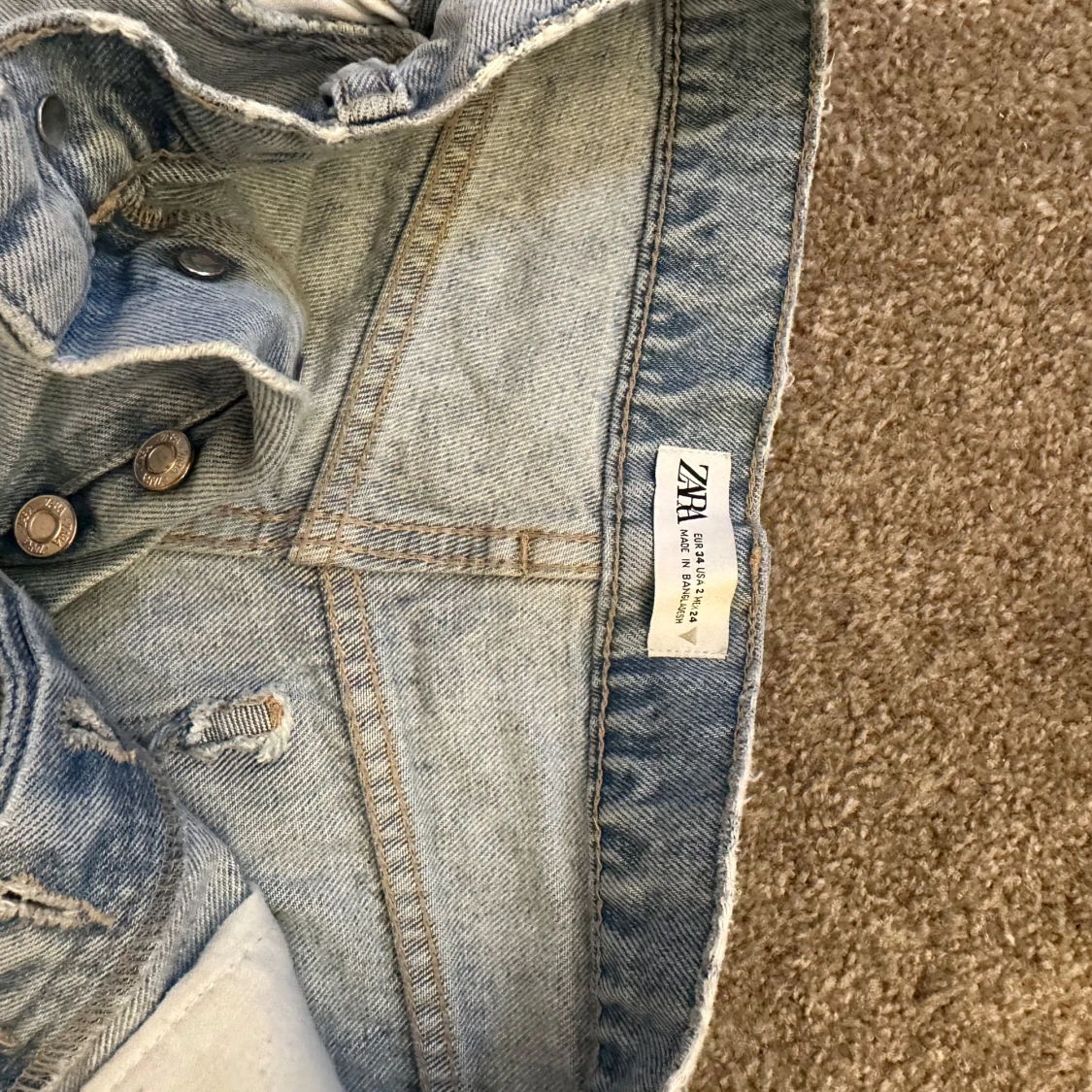 Ljusblå jeansshorts från Zara - 2