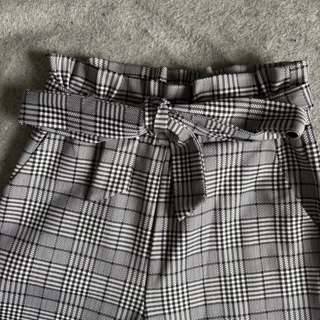 Kostymbyxor med knyte  - 1