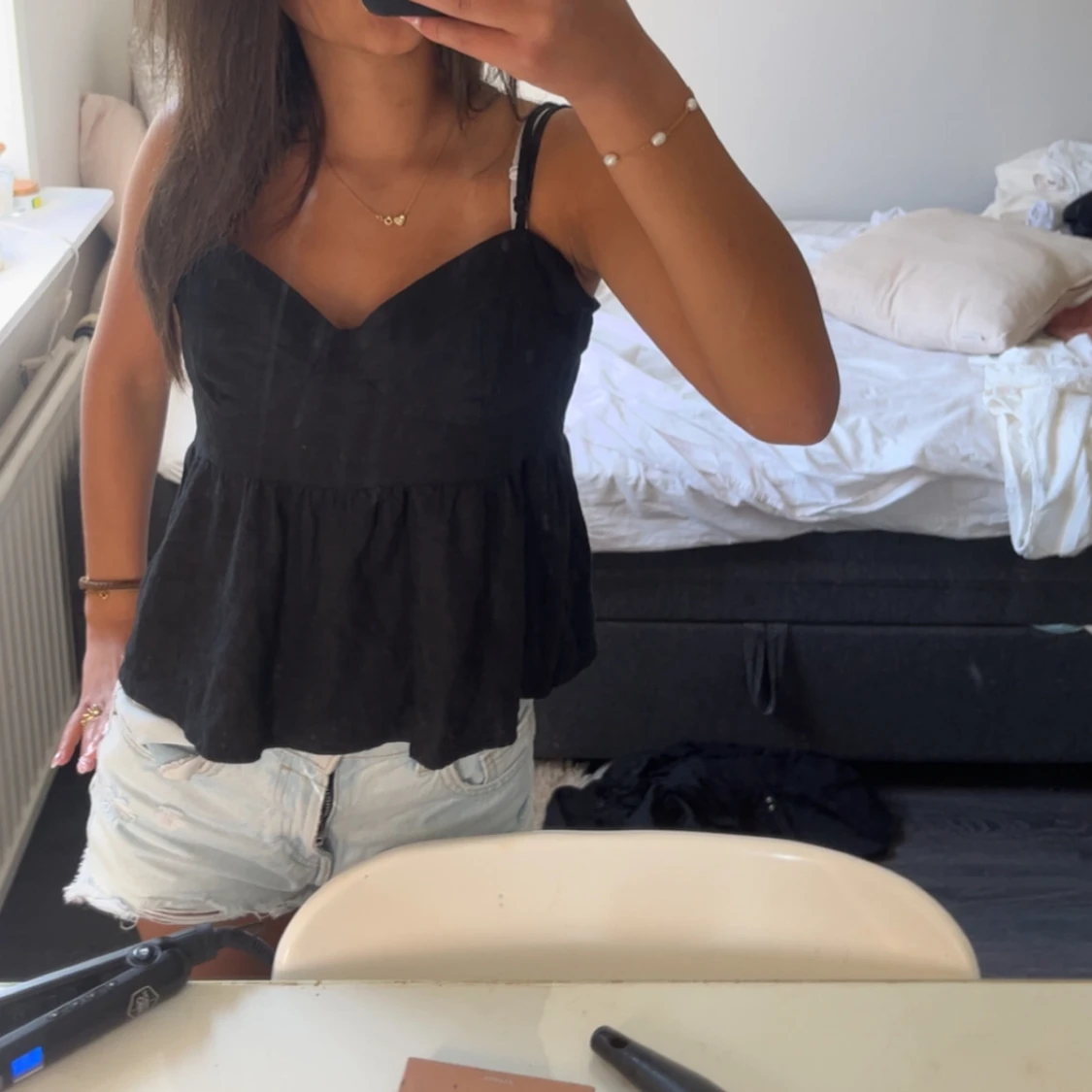 Svart volanglinne - 1