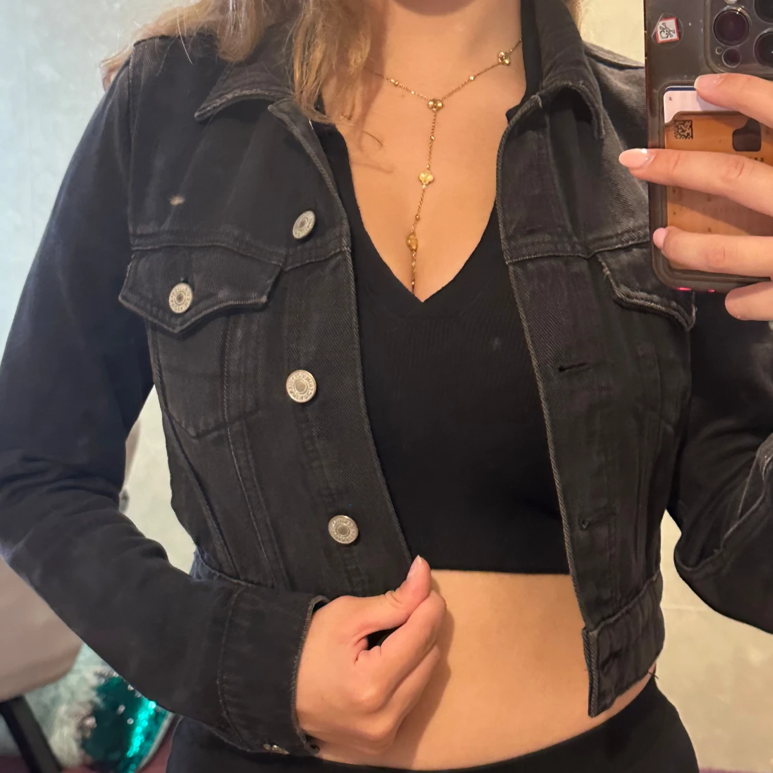 Svart croppad jeansjacka