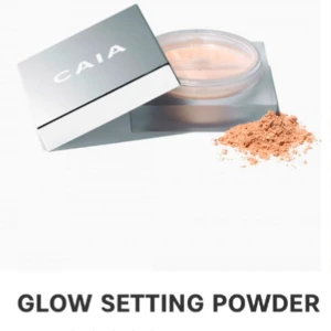 Caia setting powder glow🫶 - Caia glow setting powder i färg honey glow. Har knappt använts, max tre gånger. Har original förpackning. Original pris är 345kr men säljs för 209.