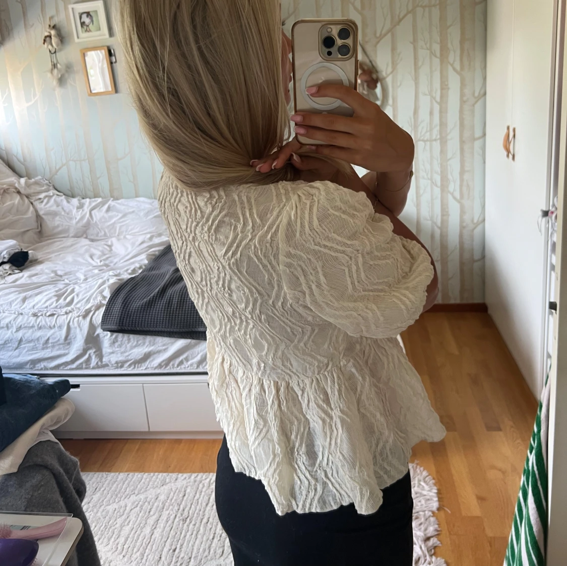 Vit blus med knyt från Gina Tricot - 2