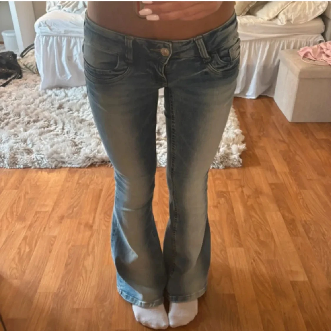 Low waist bootcut jeans