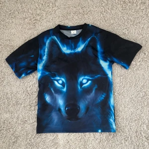 Alpha t shirt Grisch  - Det Grisch alpha t shirt || Helt ny || storlek M sitter mer som S || Hör av dig vid frågor eller fler bilder ||
