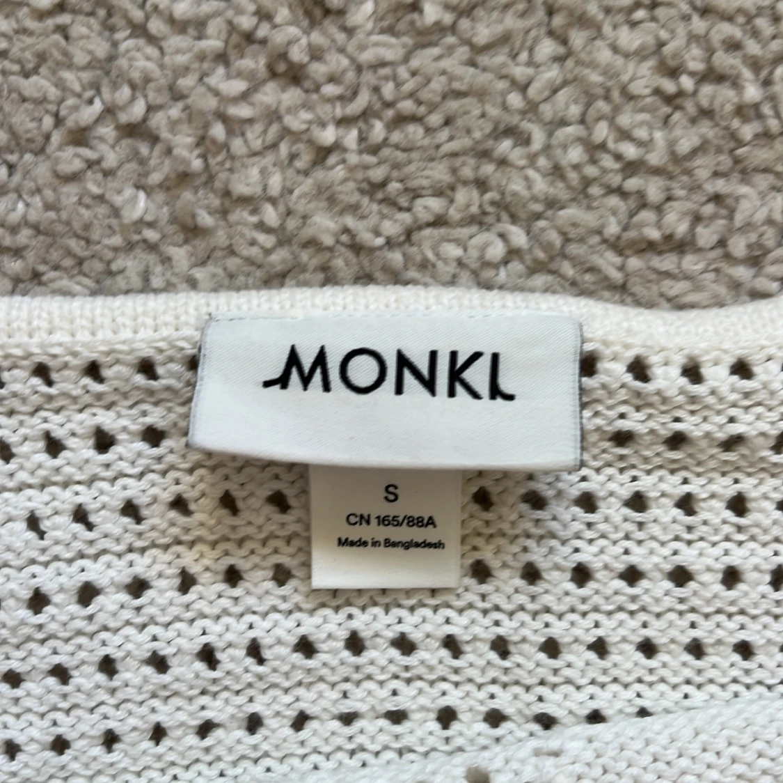 Vit stickad linnetopp från Monki - 2