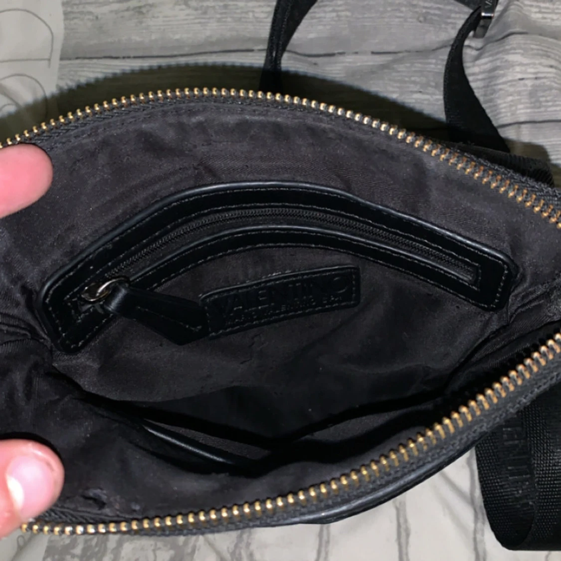 Svart axelväska från Valentino - 2