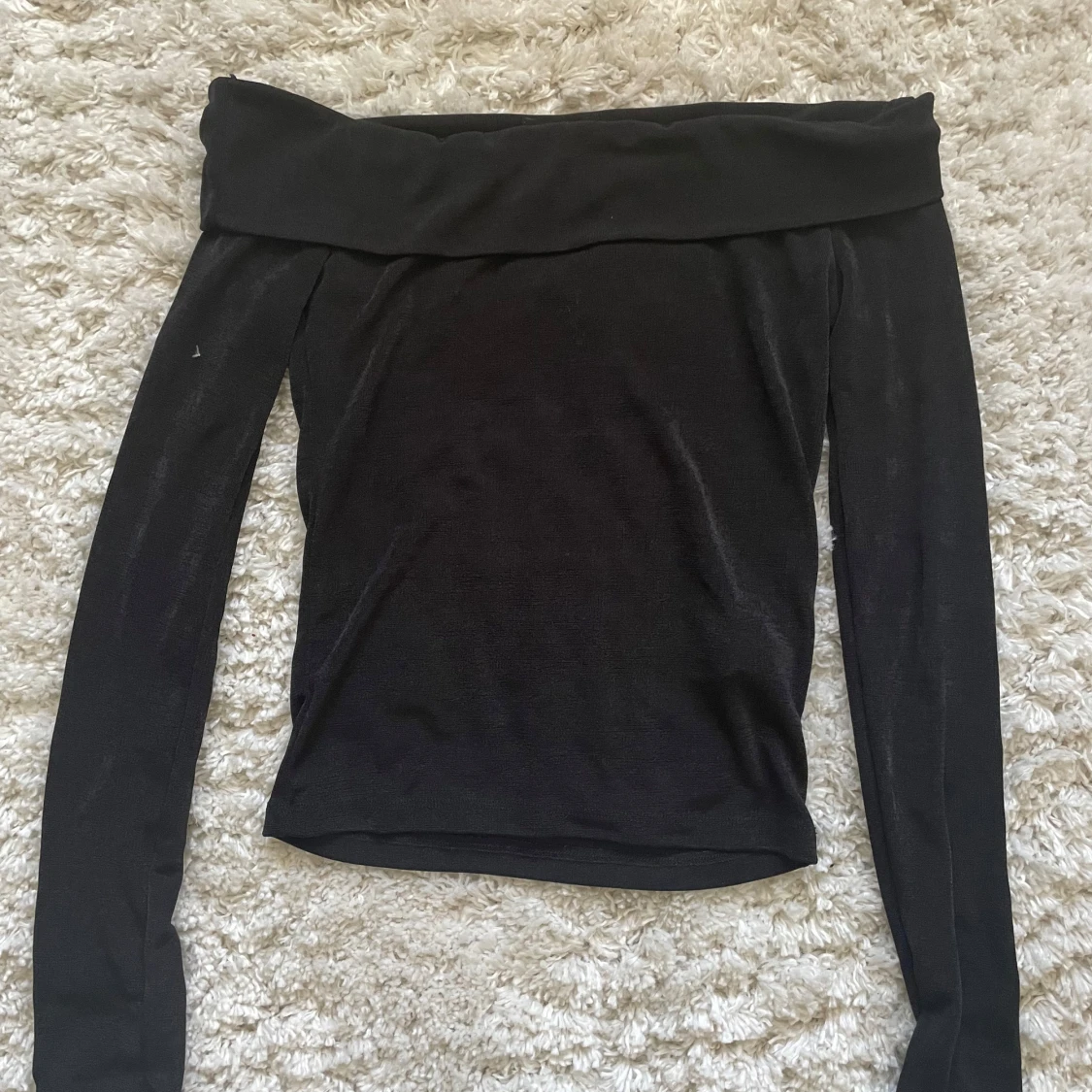 Svart offshoulder topp Gina Tricot XS - 1