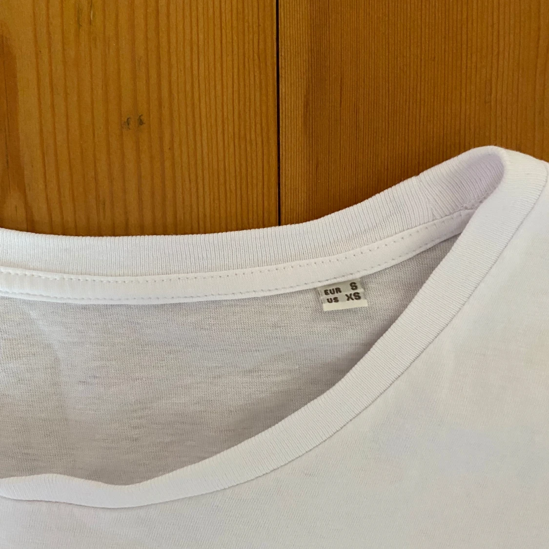 T-shirt med tryck - 1