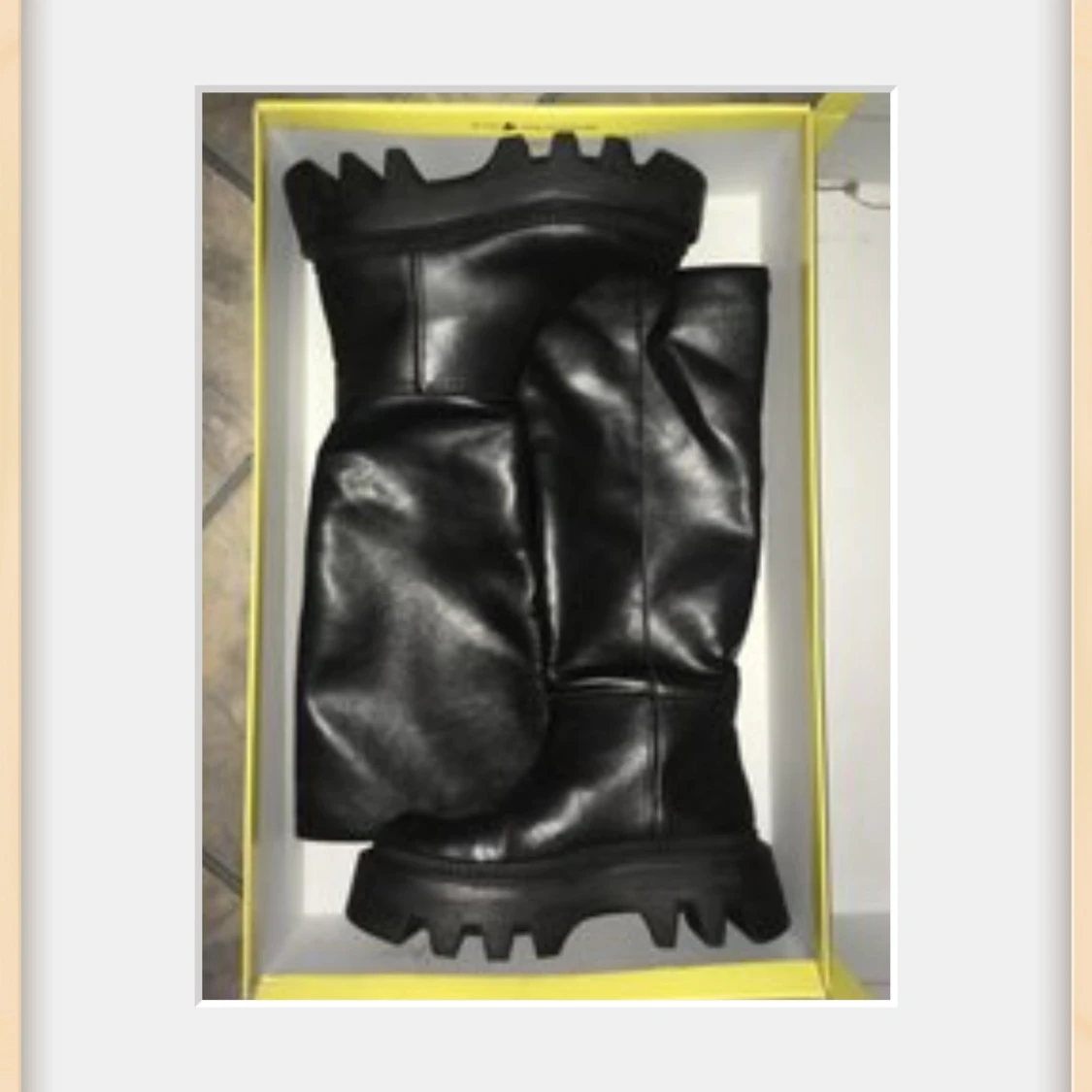 Buffalo svarta vegan boots med platåsula