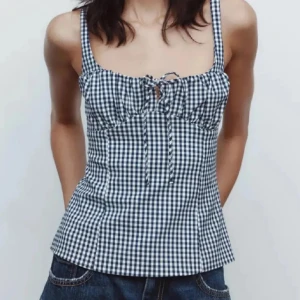 Rutig Zara topp - Super bra skick. Stl xs❤️