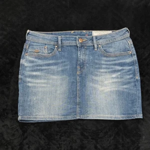 Jeans kjol - Säljer denna ursnygga jeanskjol då den inte kommer till användning 