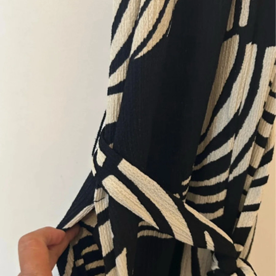 Svartvit jumpo från H&M - 4