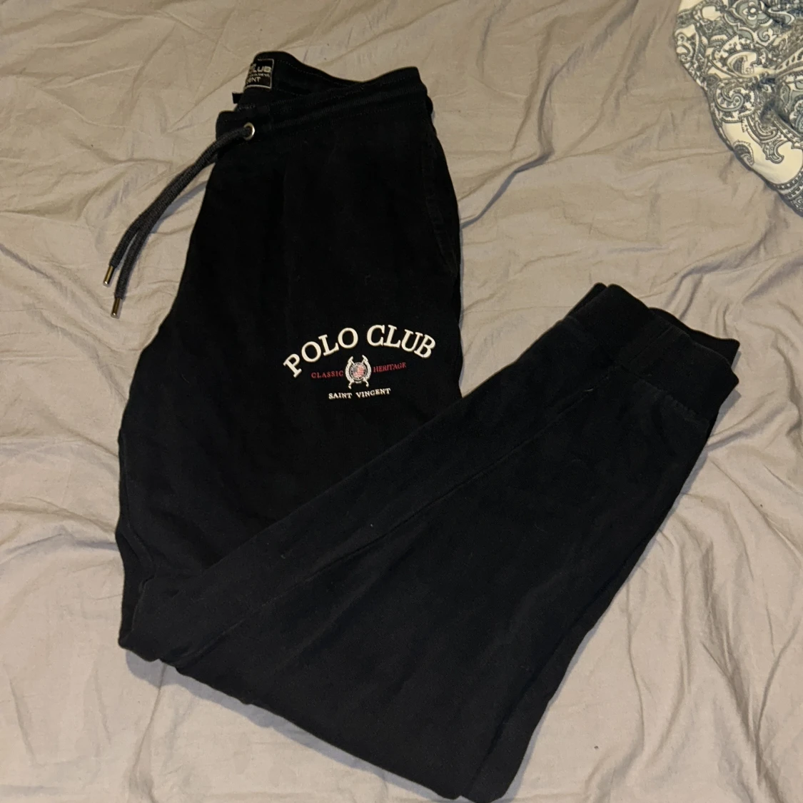 Svarta mjukisbyxor Polo Club M