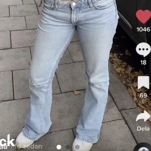Lågmidjade jeans ZARA - så fina o eftertraktade! säljs inte längre 💕💕💕