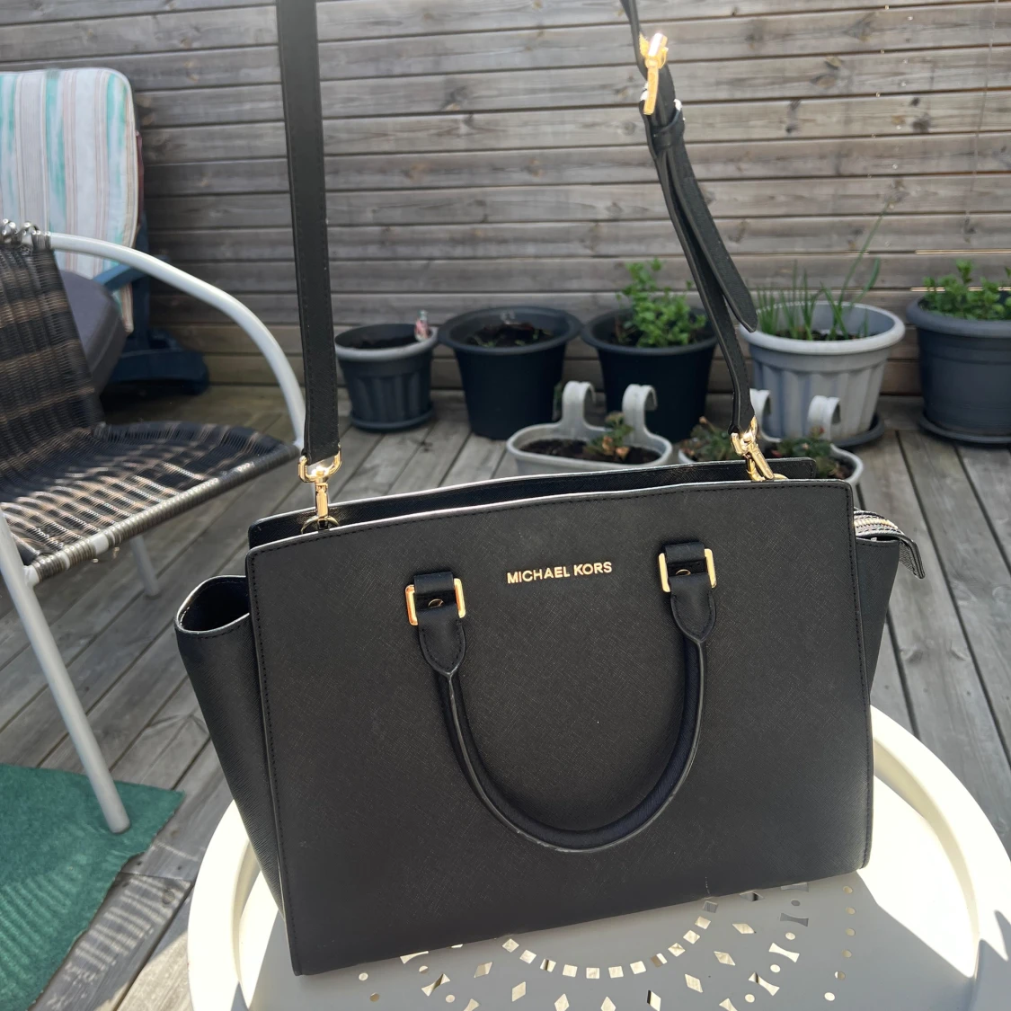 Svart handväska från Michael Kors - 1