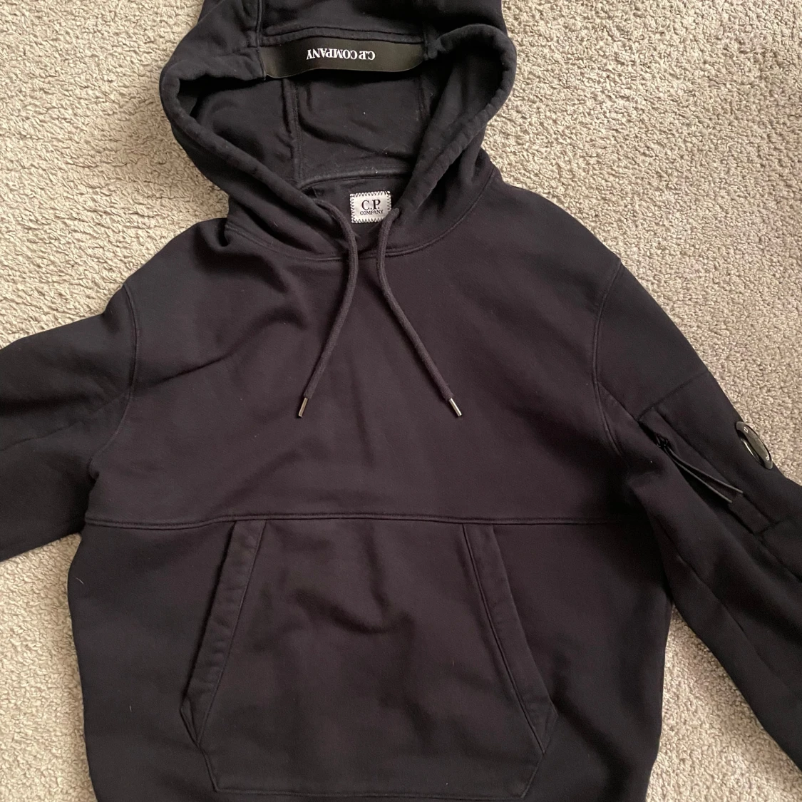 Svart CP Company hoodie - 1