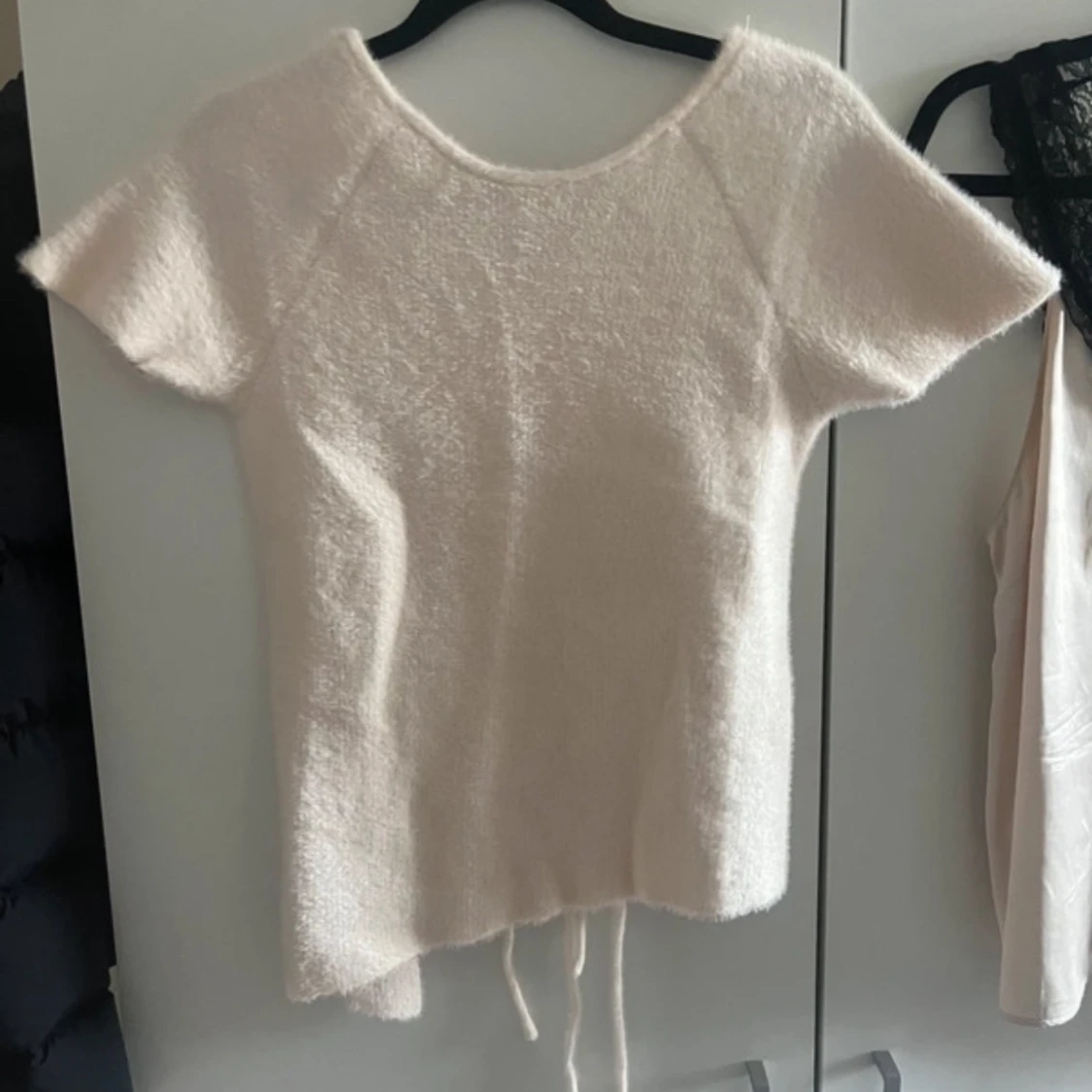 Beige kortärmad topp från Zara - 1