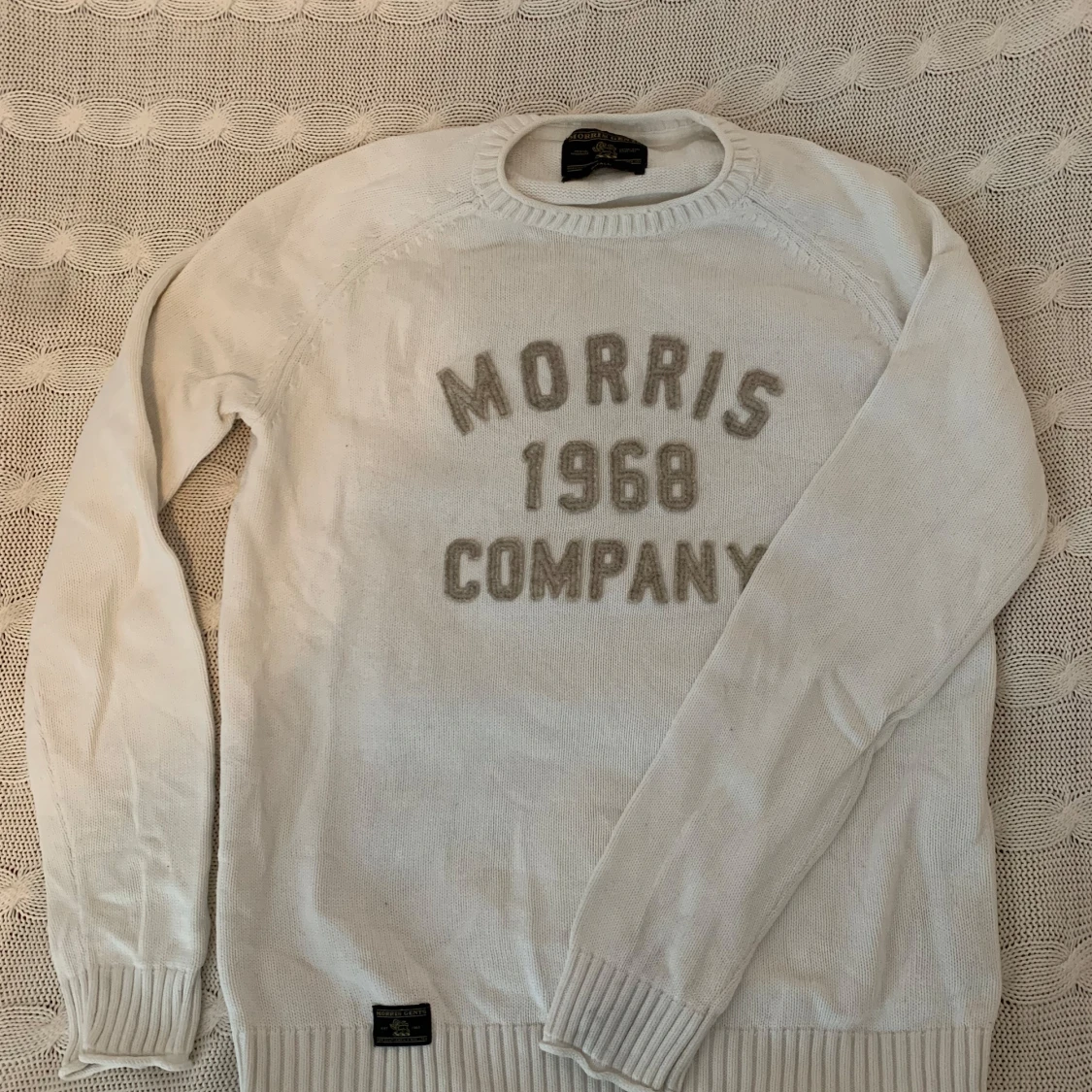 Morris knitted
