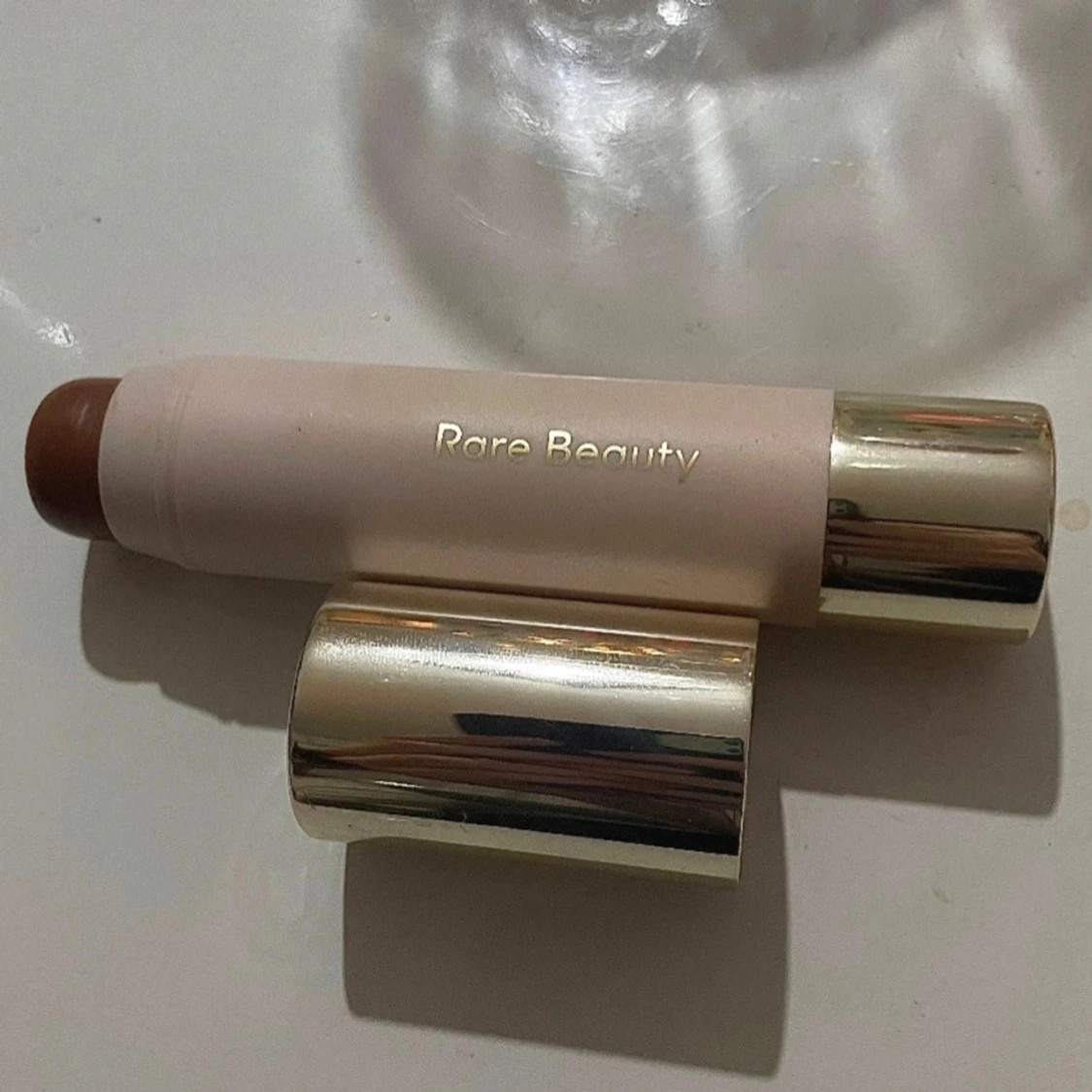 Bronzer stick från Rare Beauty