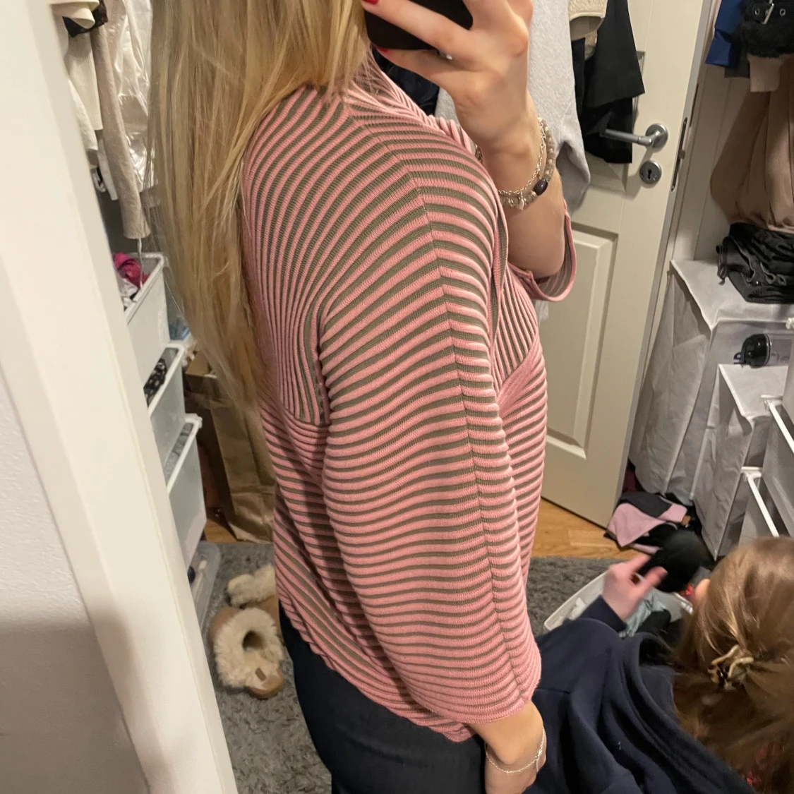 Rosa och grön randig tröja - 2