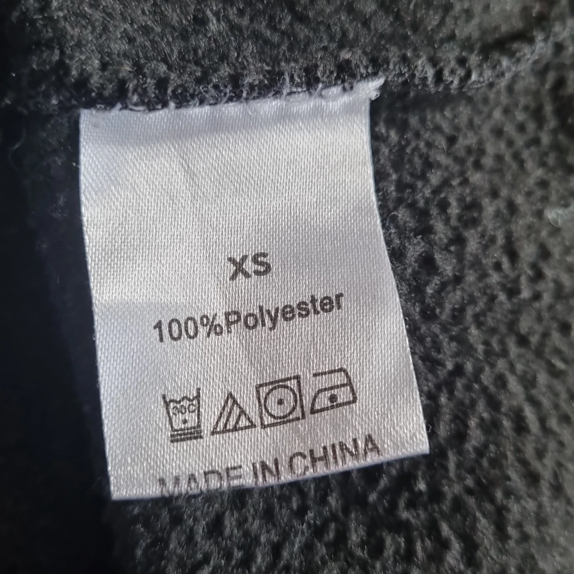 Svart tröja i polyester - 2