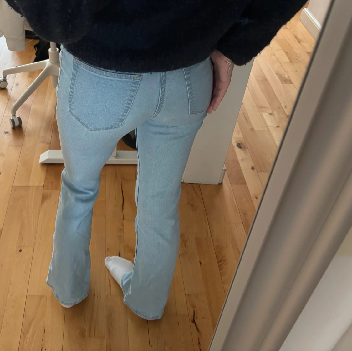 Ljusblåa lowaist jeans - 1