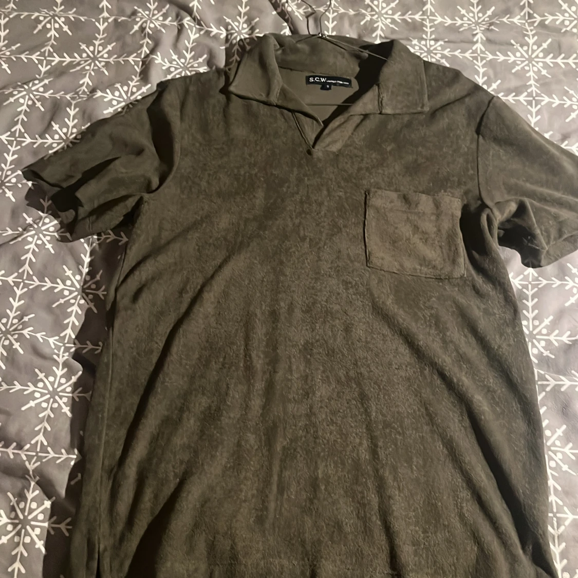 Olivgrön kortärmad t-shirt från SCW