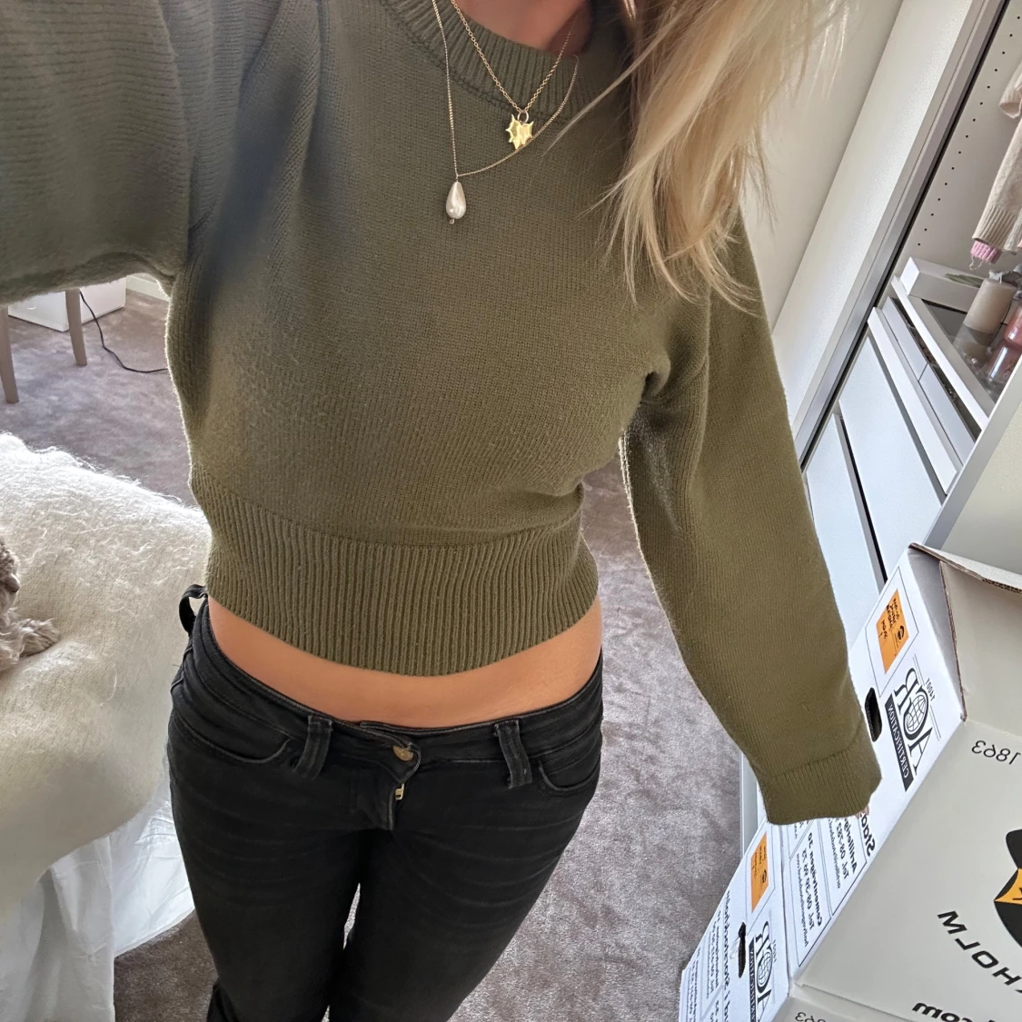 Olivgrön croppad tröja - 1