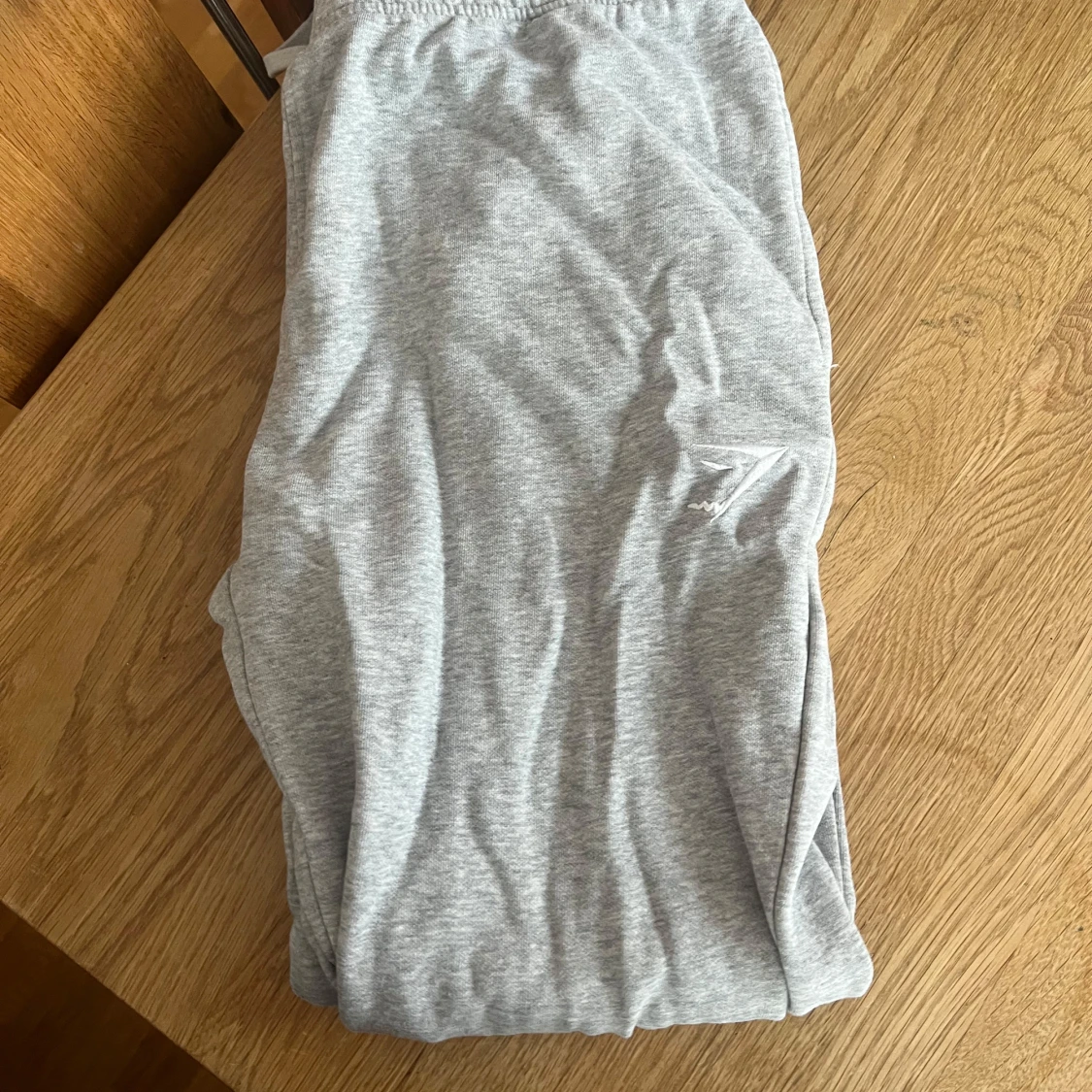 Grå mjukisbyxor från Gymshark - 2