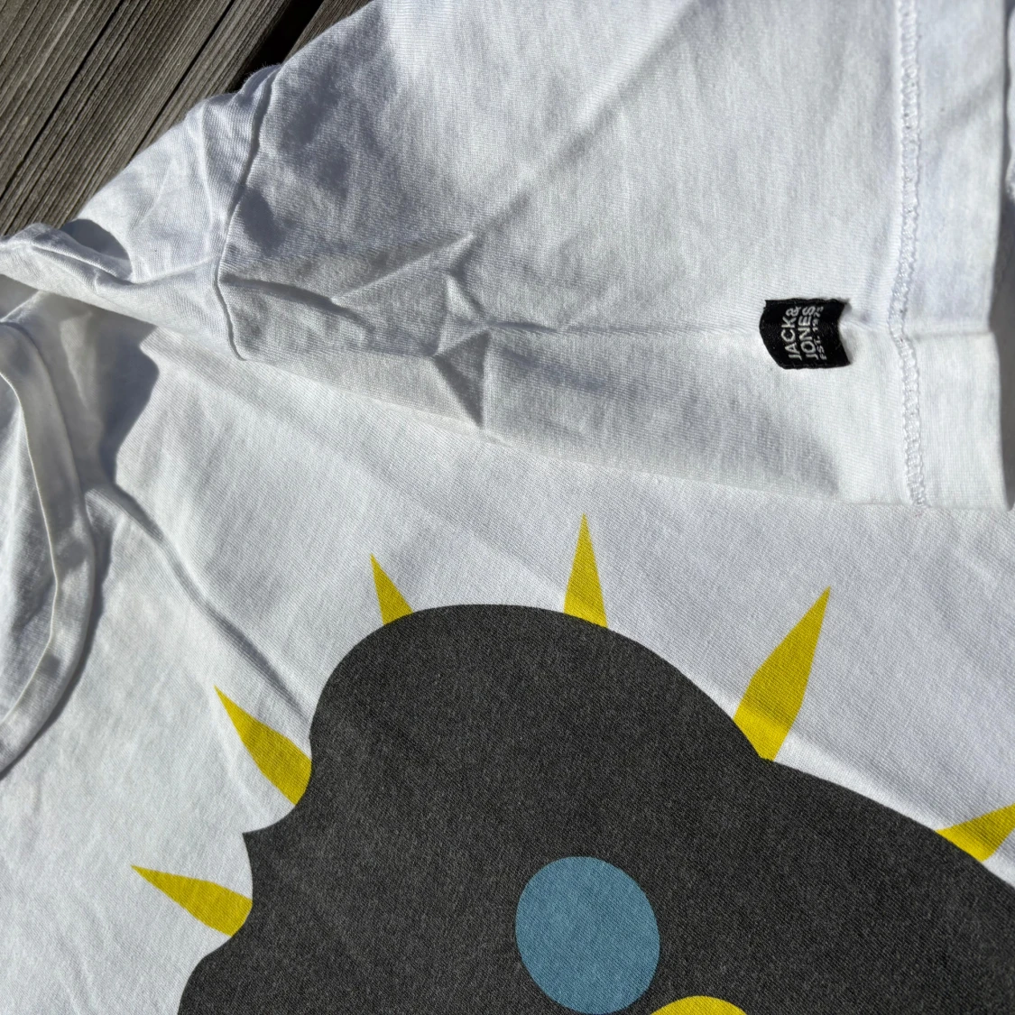 Vit t-shirt med pingvintryck Jack & Jones stl.M - 2