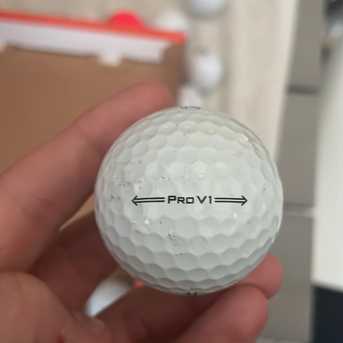 Pro V1 i B skick (prutbart) - 1
