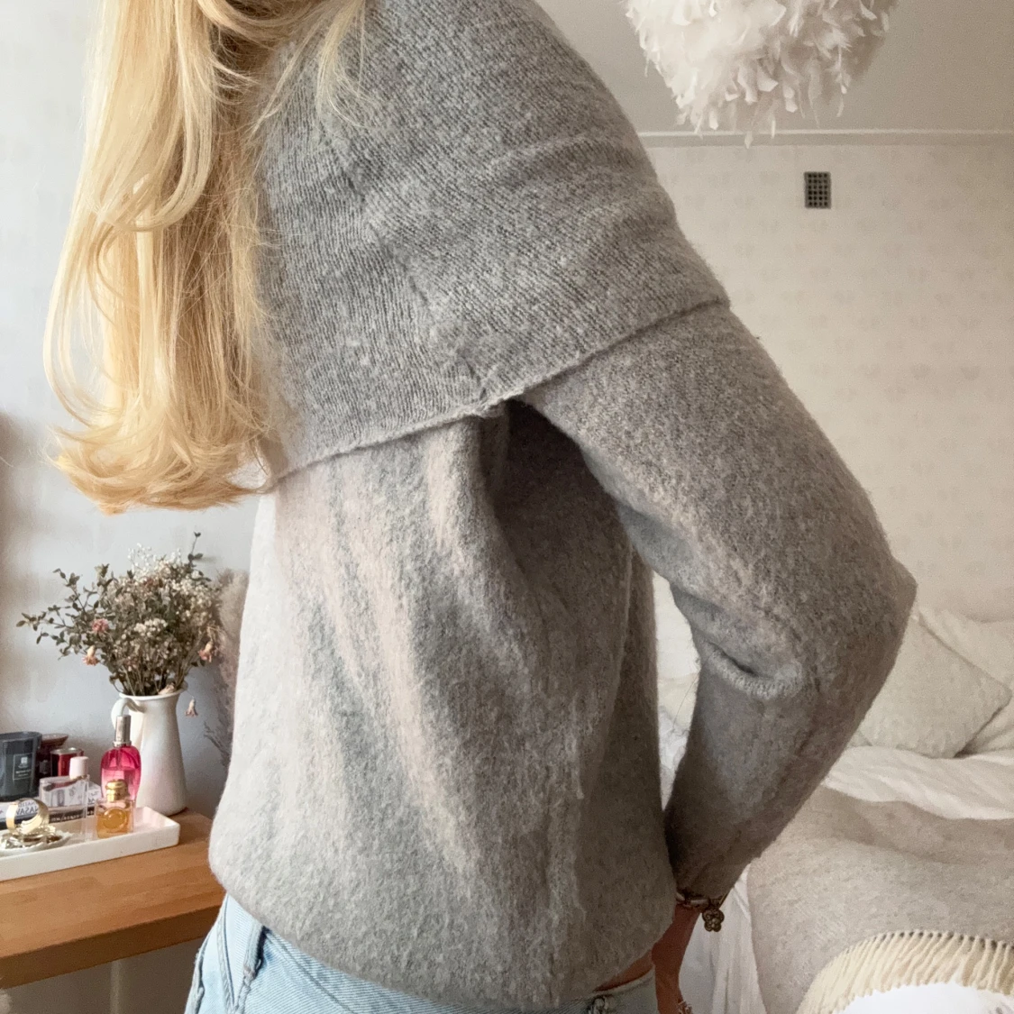 Grå tröja - 1