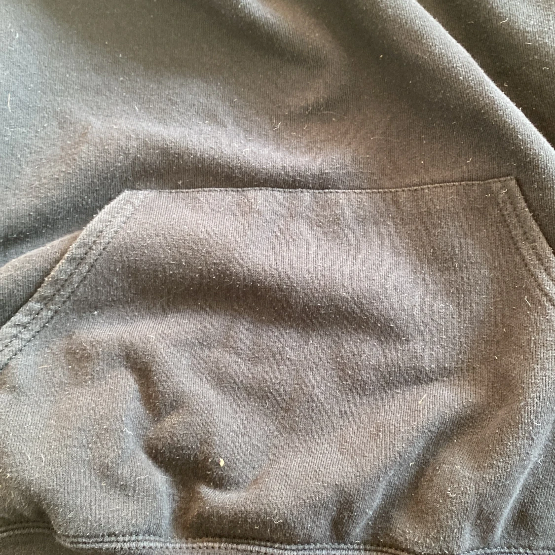 Svart Billie Eilish hoodie Fruit of the Loom - 3