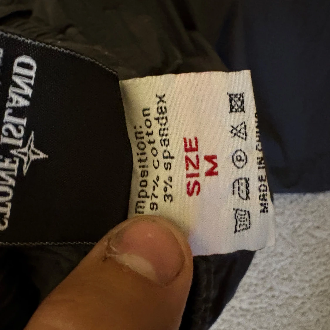 Blåa cargo shorts från Stone Island - 3